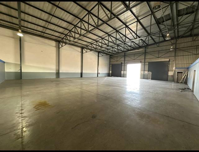 2,294M² WAREHOUSE TO LET IN COSMO BUSINESS PARK